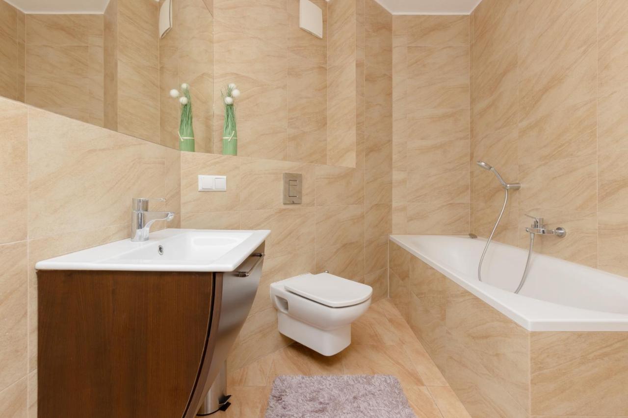 Warsaw Slominskiego Apartment By Noclegi Renters Eksteriør bilde